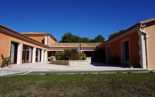 Luxurious contemporary Provencal style villa nestled in the heart of peaceful Perigord Vert.