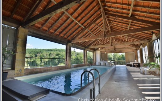 2 houses by the river Dordogne