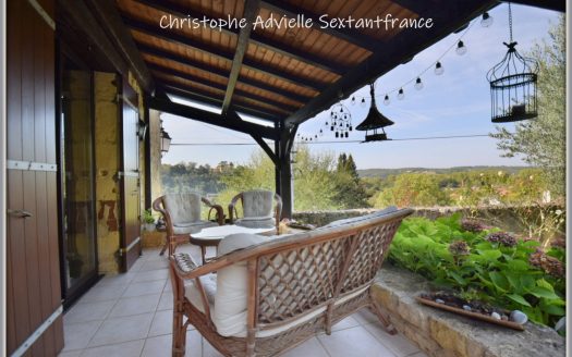 Detached stone house with studio, lovely pool and covered terraces with nice views