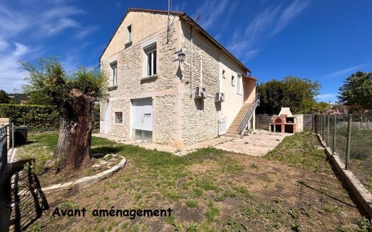 Detached house with garden close to the city center