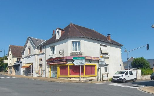 Maison de village et son local commercial en Dordogne