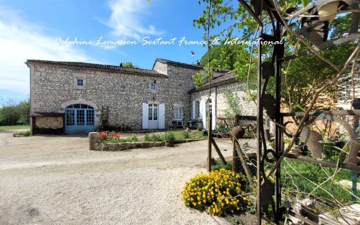 Old winery divided into 3 dwellings, barn and open views