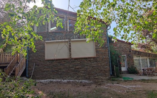 10 room detached house on a piece of land 1895sqm