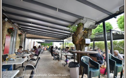 Brasserie bar with superb terrace, city center, sale due to retirement