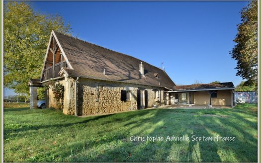 Stone house in countryside area close to Bergerac