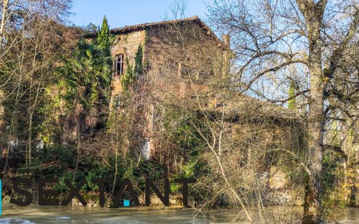 Magnificent watermill to renovate.