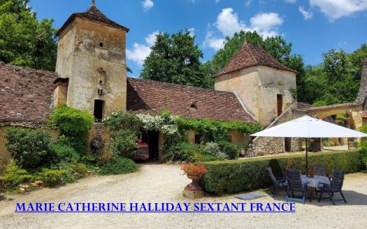 SPECTACULAR CHARTREUSE AND ITS THREE BEAUTIFUL HOUSES!