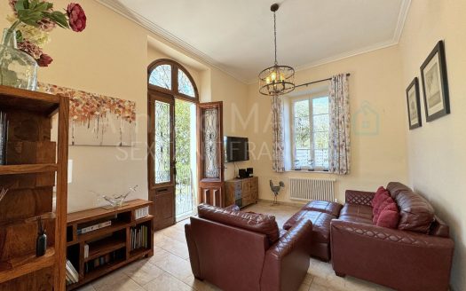 4/5 BED RENOVATED PERIOD PROPERTY, 1-BED SELF-CONTAINED ANNEXE, OUTBUILDINGS, LARGE PLOT