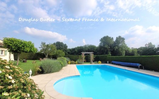 Charming countryside property with swimming pool and gite potential