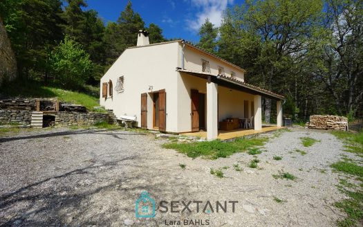 Comps-sur-Artuby: House of 107sqm, 3 bedrooms, on land of 660sqm, Gorges du Verdon