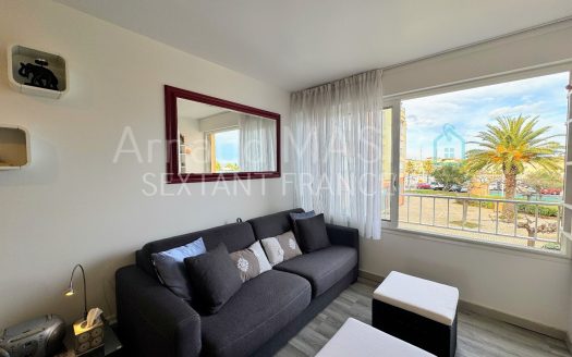 FURNISHED STUDIO FLAT 26M², PARKING SPACE, SEA VIEW, QUIET LOCATION