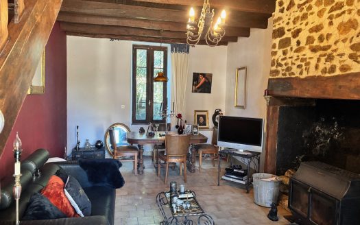 Lovely French house located in a quiet square, 3 bedrooms, 3 balconies, Small garage.