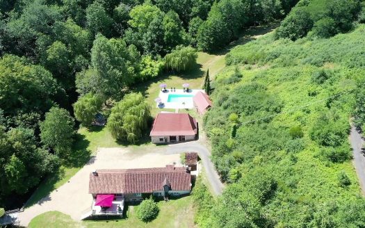 Luxurious 18th century water mill in the heart of Perigord Vert.