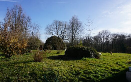 Country house in the heart of the green Perigord.